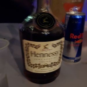 Meet your Posher, Bibi